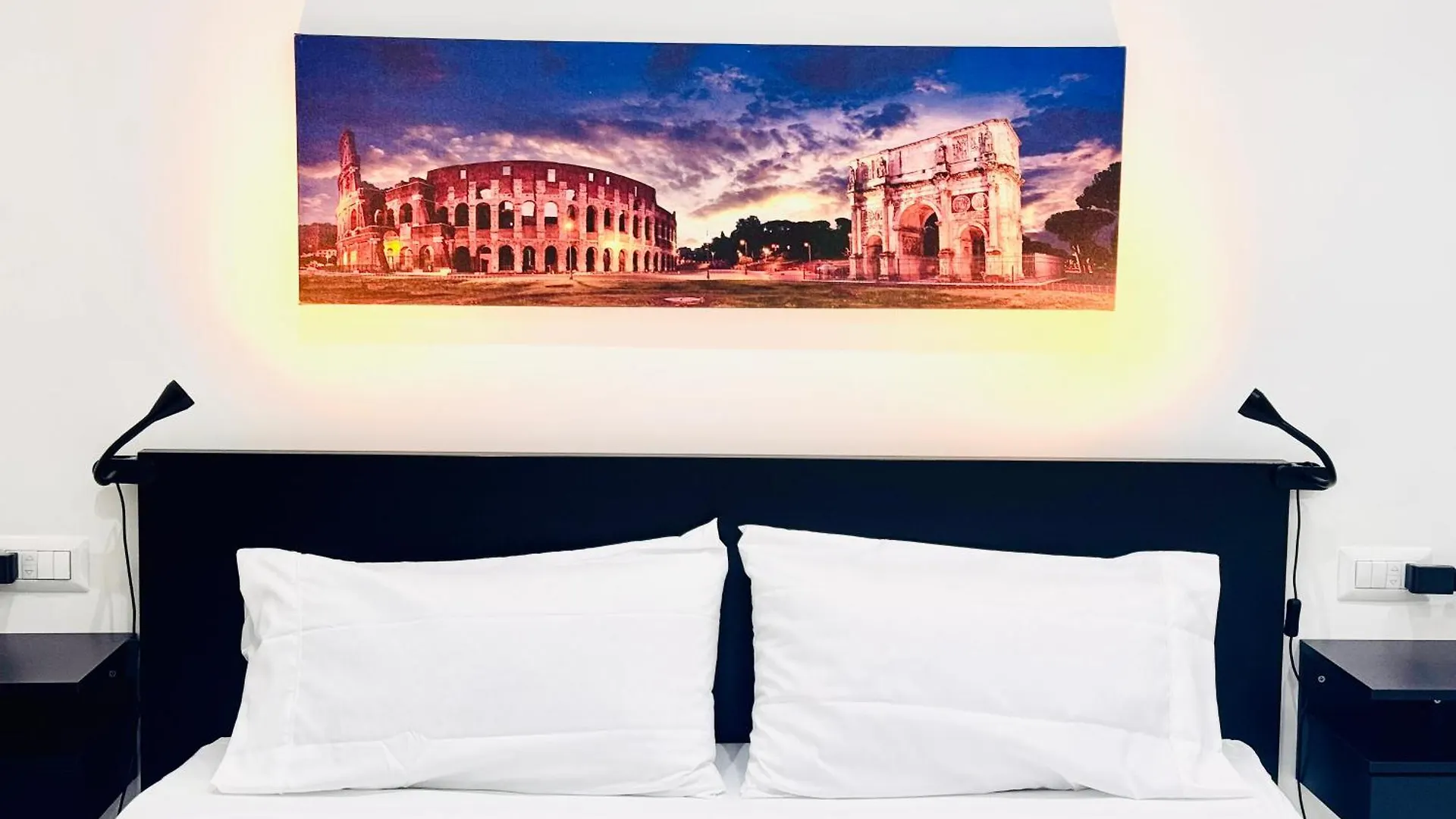 Licheni R-Home Rome 0*,  Italy